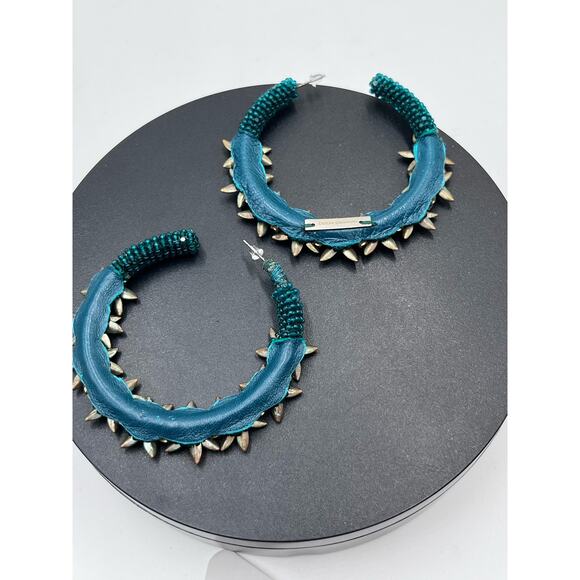 Deepa Gurnani Signed Handmade Green Beaded Floral Hoop Earrings Leather Back USA - Picture 7 of 8